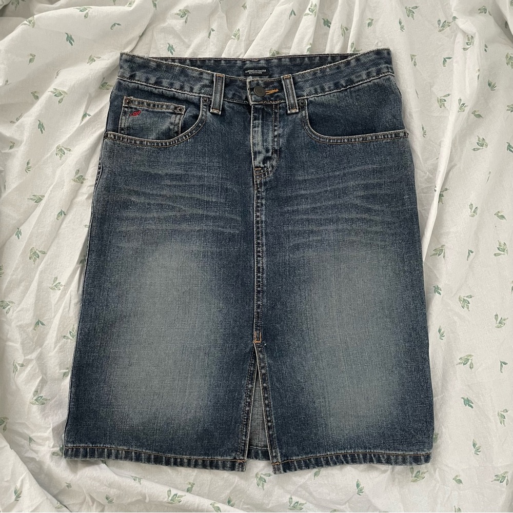 ‼️SOLD‼️ AMERICAN EAGLE OUTFITTERS - Mid-rise Denim Midi Skirt